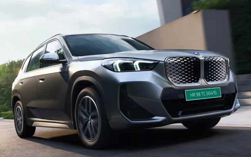 BMW iX1 LWB Exterior Image