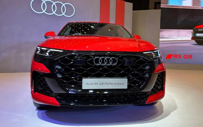 Audi RS Q8 Exterior Image