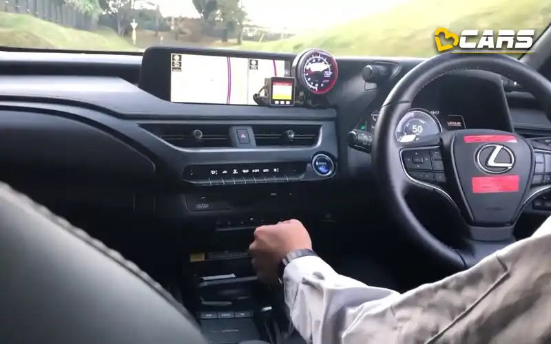 Lexus UX 300d EV