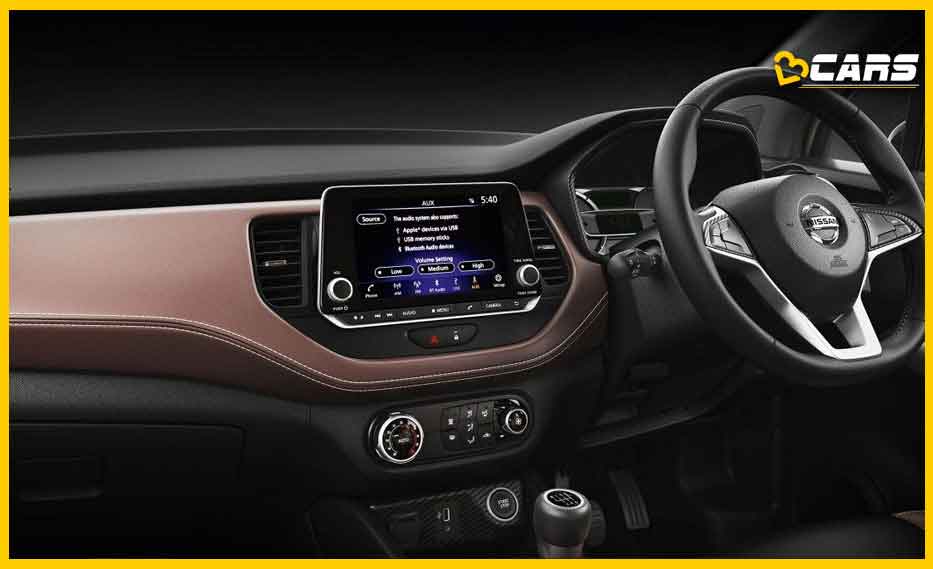 Nissan Kicks XE Interior