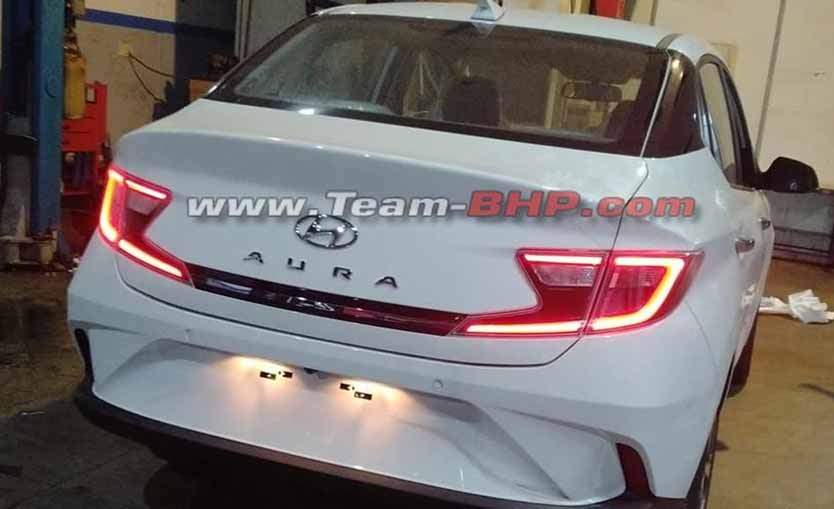 Hyundai Aura Back