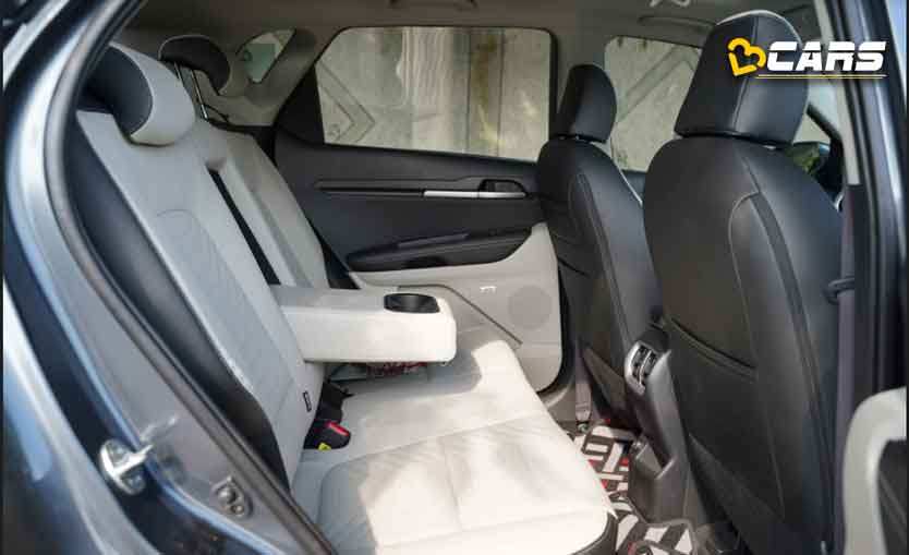 REAR SEAT