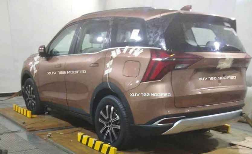 Spotted undisguised 2021 mahindra xuv700 suv