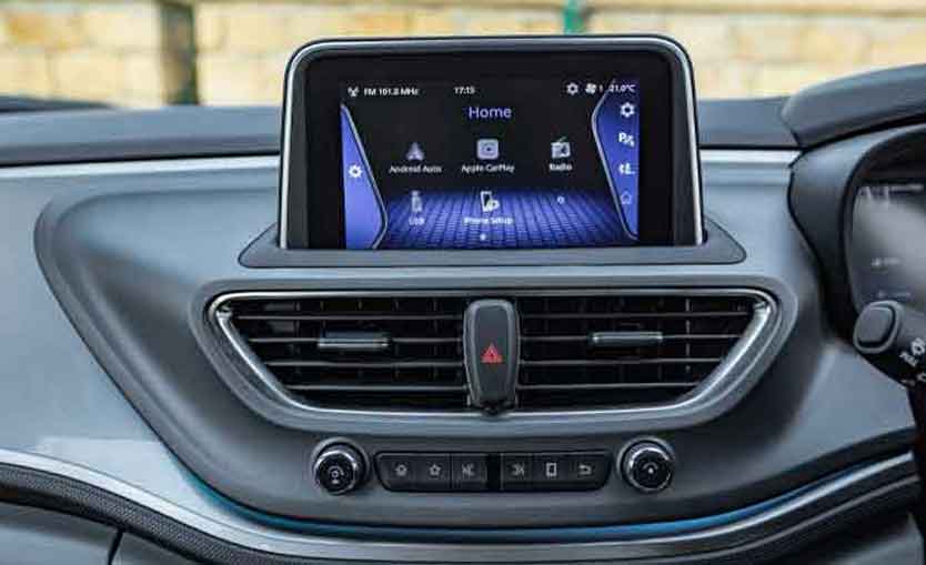 Tata Altroz Touchscreen