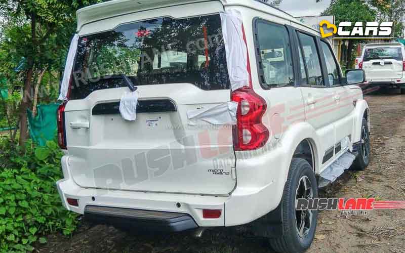 Mahindra scorpio classic spied