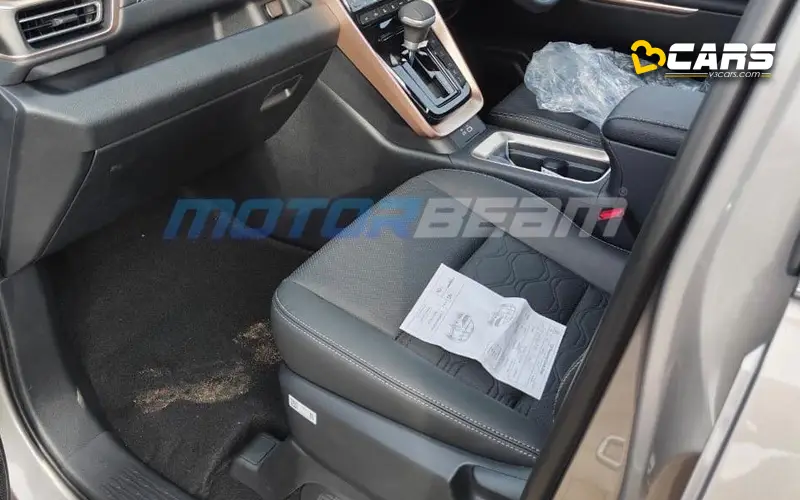 Maruti suzuki invicto interior spied