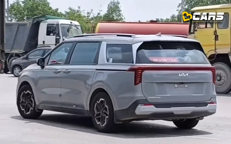 Kia carnival facelift continues testing undisguised before 2024 launch
