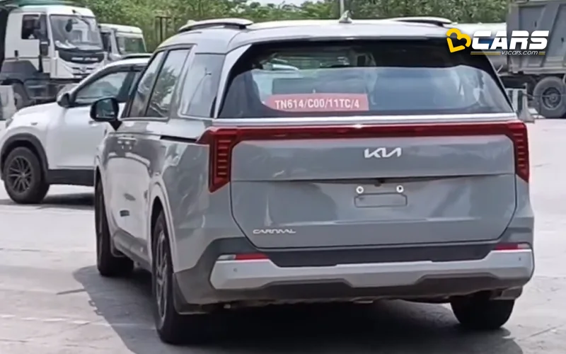 Kia carnival facelift continues testing undisguised before 2024 launch