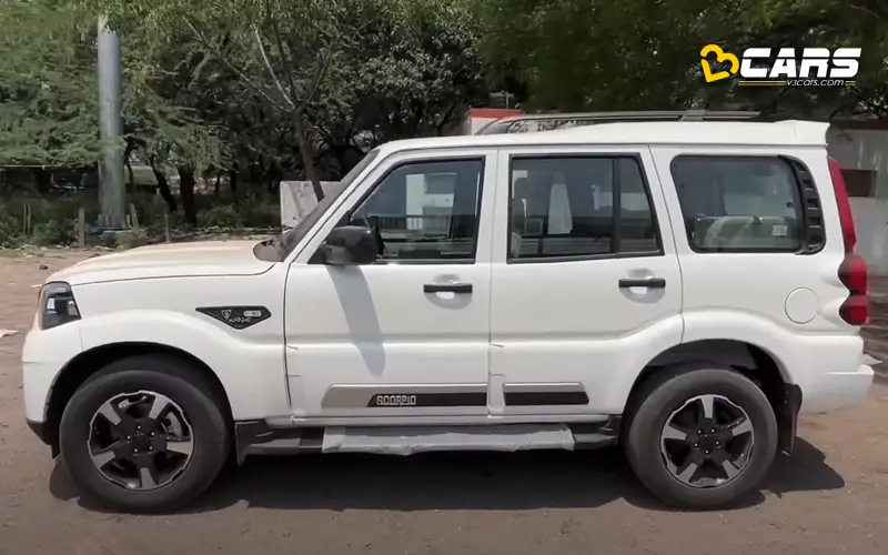 Mahindra scorpio classic s5 reaches dealerships