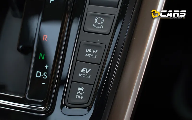 maruti suzuki invicto hybrid first drive features performance mileage