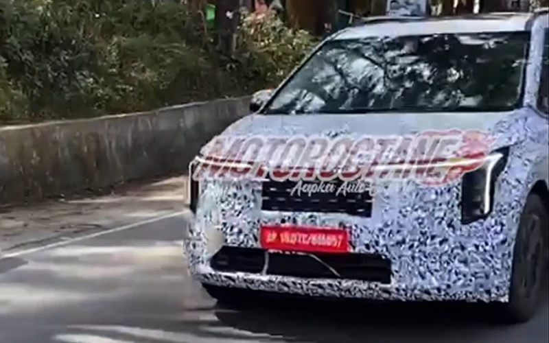 Kia carnival facelift spotted ahead of 2024 debut
