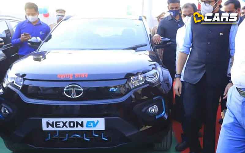 Tata deliver 5 nexon ev dark to aurangabad scdcl