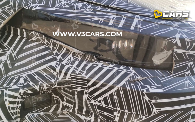 Tata altroz facelift spied with new led headlamps and fog lamps