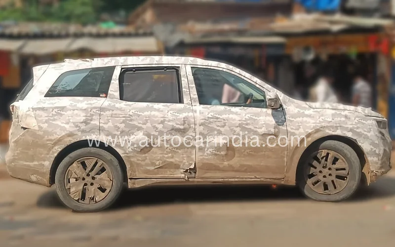 Mahindra XUV700 Facelift Side Exterior