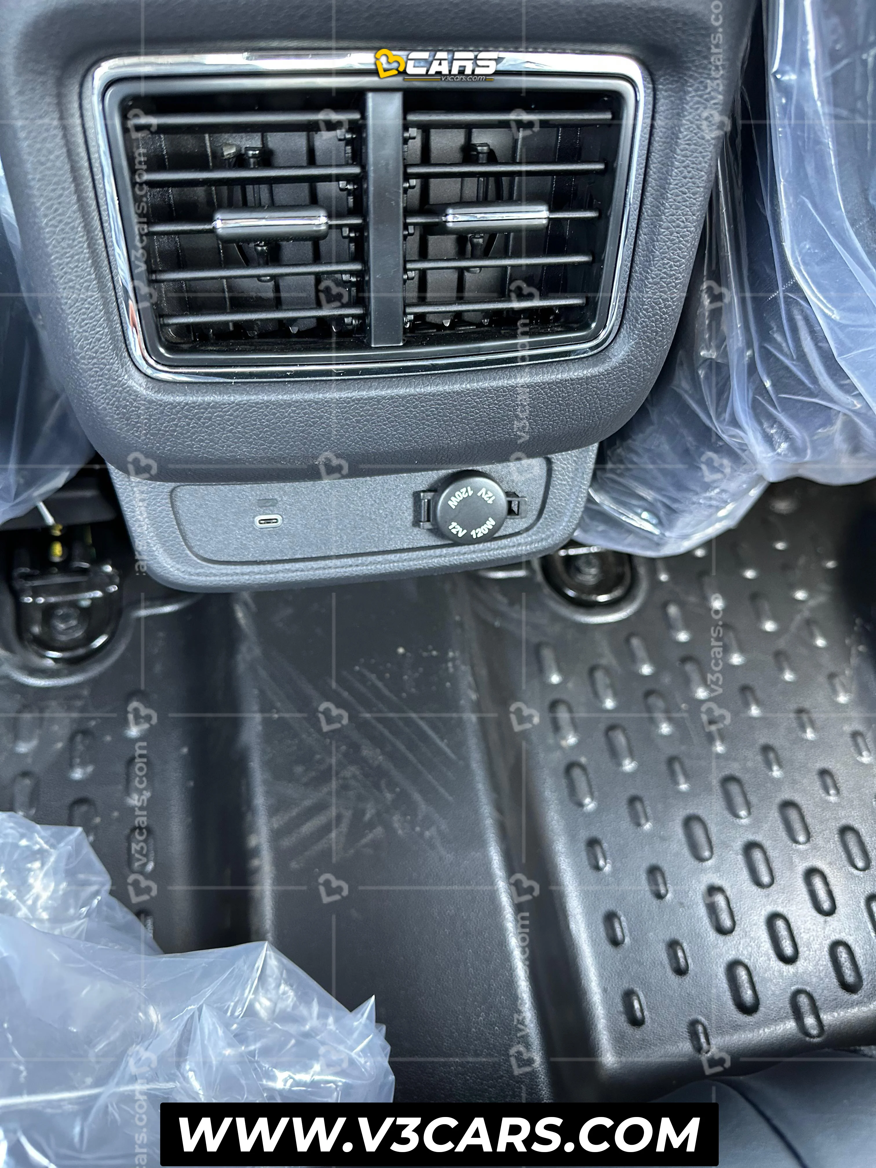 Mahindra thar 2025 facelift images spotted