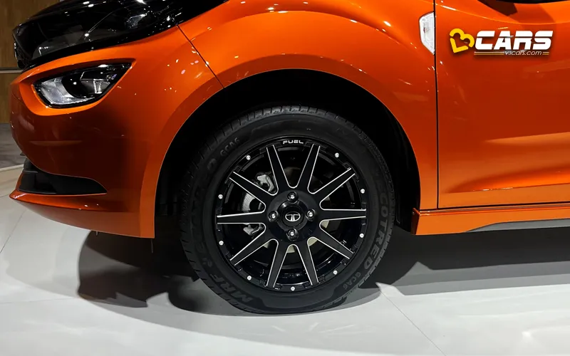 Tata altroz racer shown at bharat mobility expo what has changed