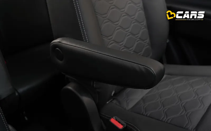 maruti suzuki invicto hybrid first drive features performance mileage