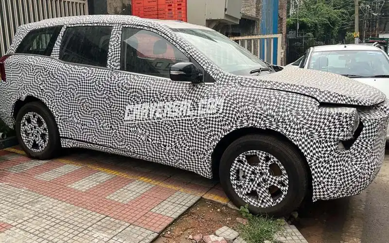 Mahindra xuv e8 electric suv interior spotted