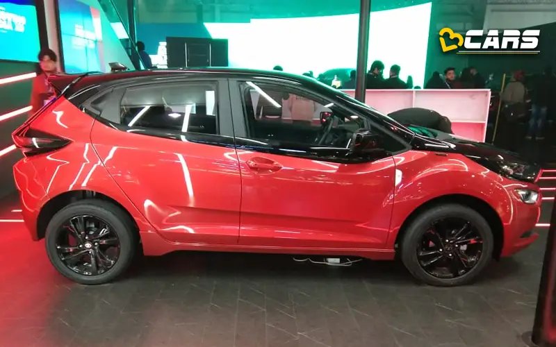 Tata altroz racer unveiled at auto expo 2023