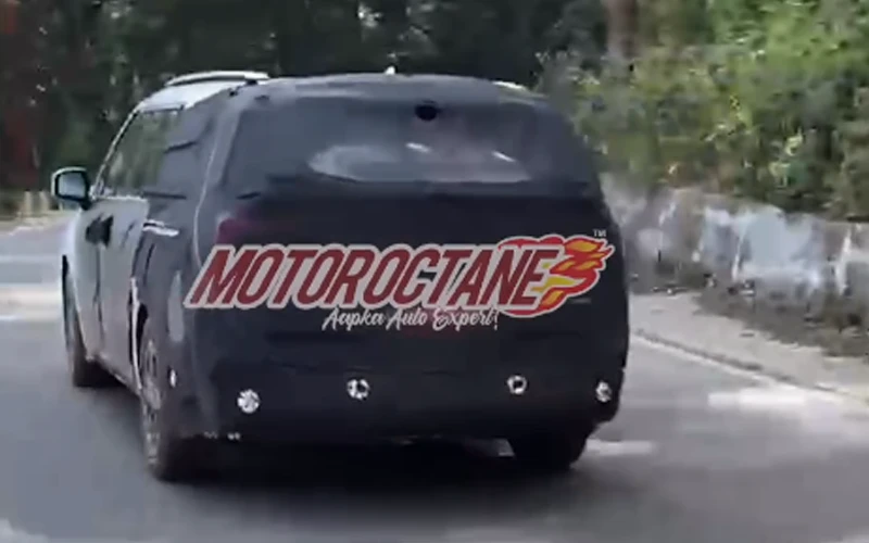 Kia carnival facelift spotted ahead of 2024 debut