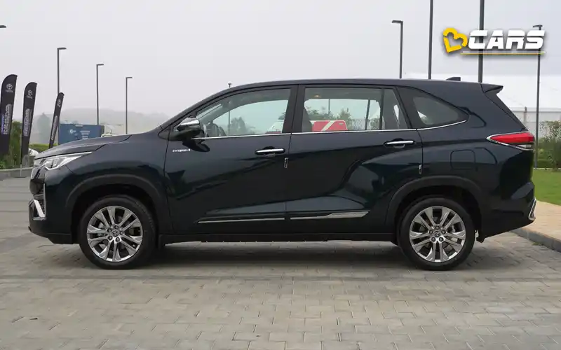 Toyota likely to showcase innova hycross mpv at auto expo 2023