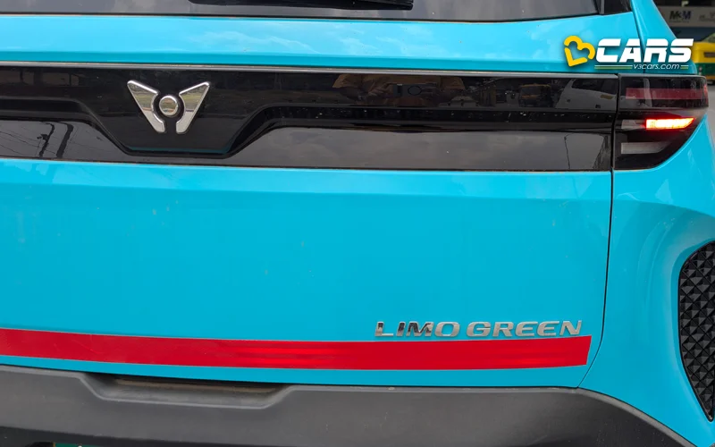Green SM Limo Green Badge