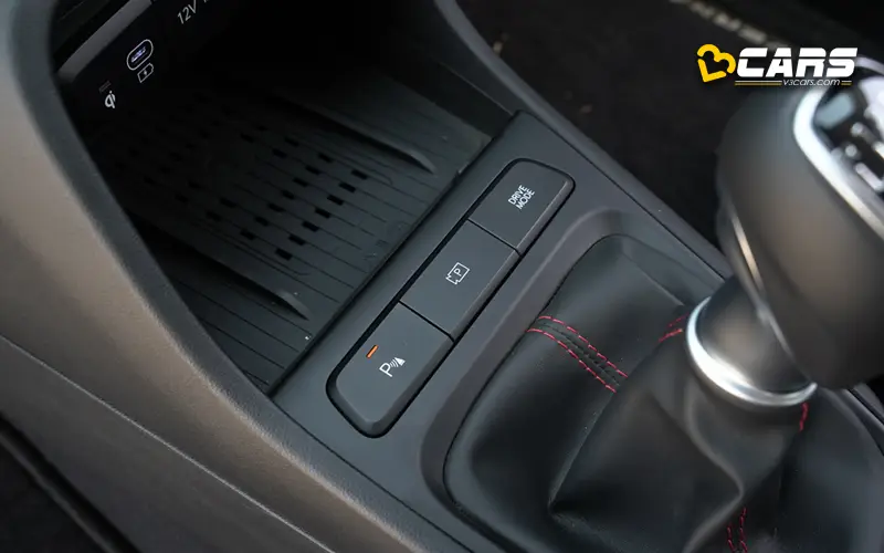 hyundai verna turbo petrol first drive review interior exterior performance mileage