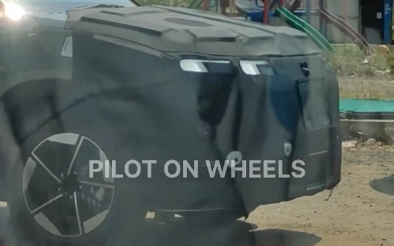 Hyundai creta ev interior spied gets minor changes over 2024 creta ice