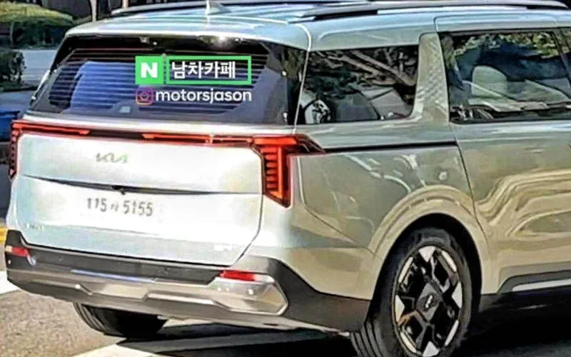 Kia carnival facelift spied india launch in 2024