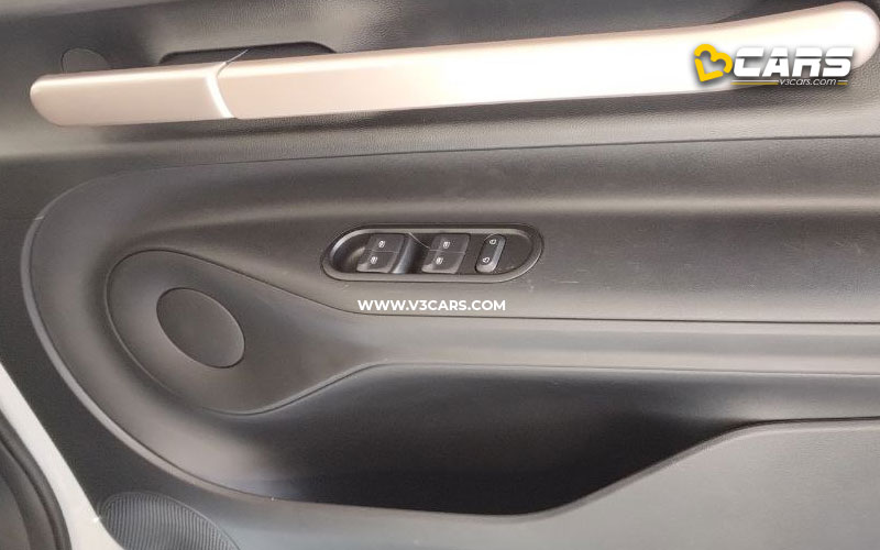 windsor ev base model Powered Window