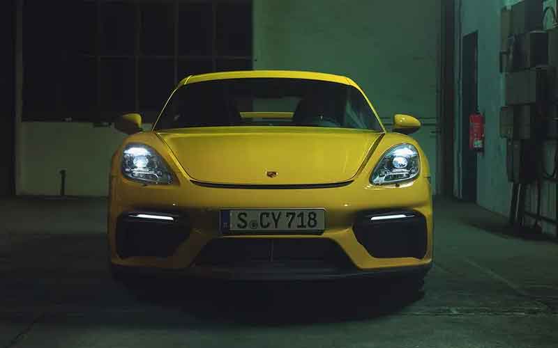 718 Cayman GT4