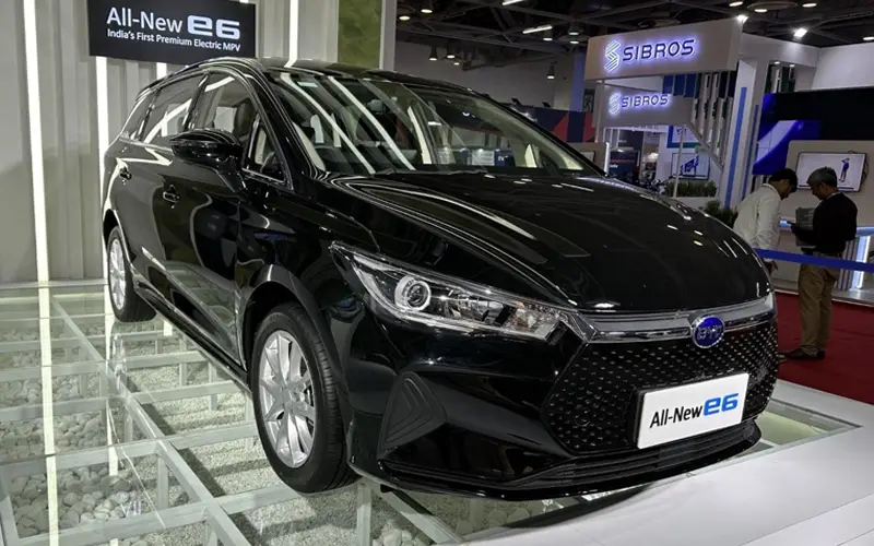 BYD E6