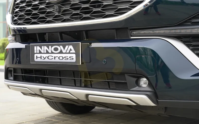 Innova Hycross