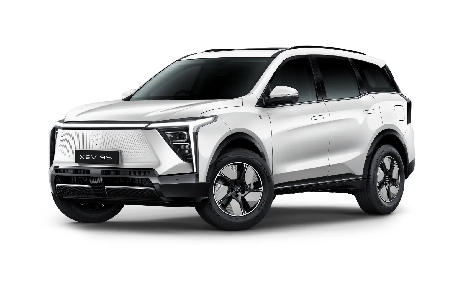 XEV 9S Everest White